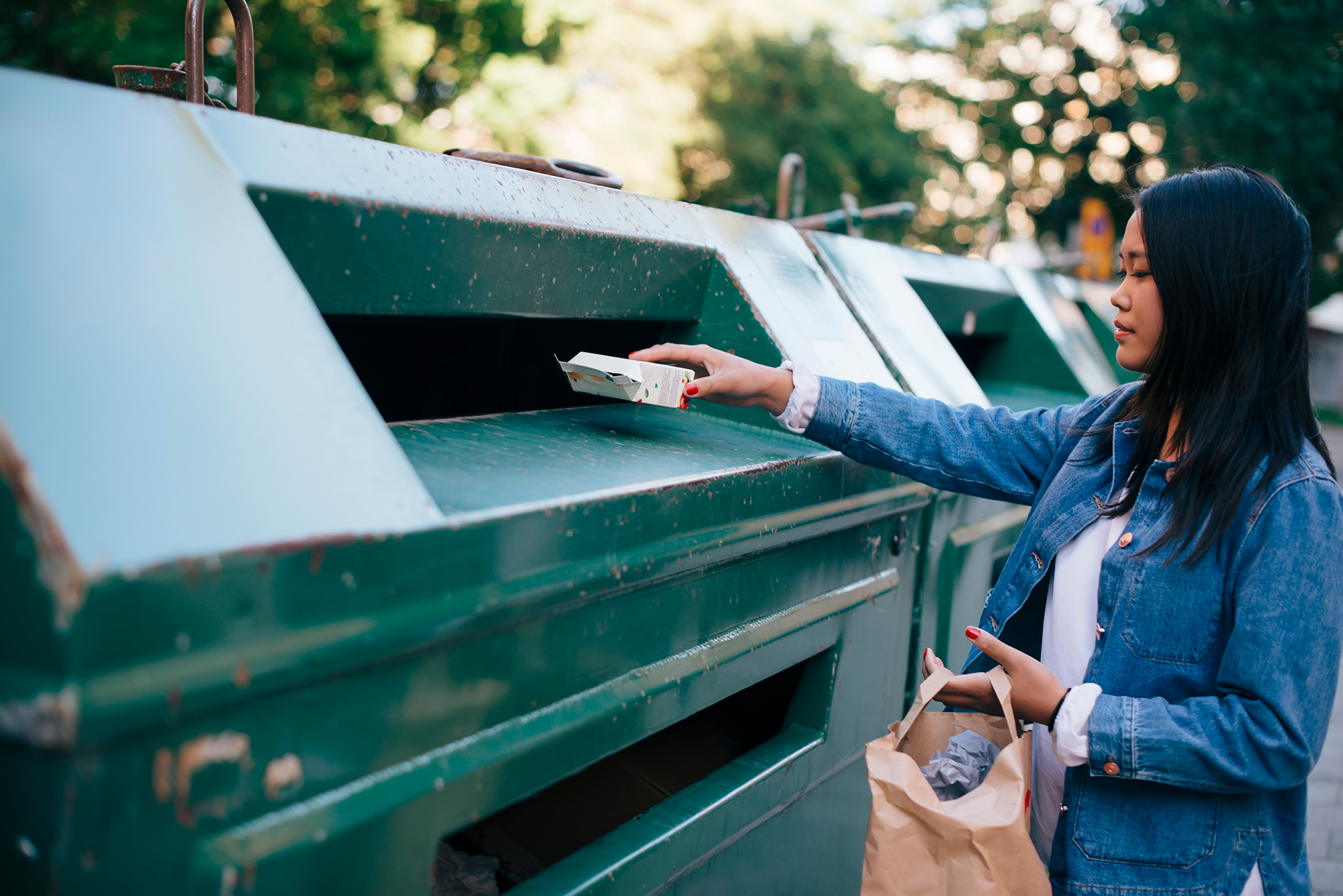 Sveriges kommuner tar över återvinningsstationerna